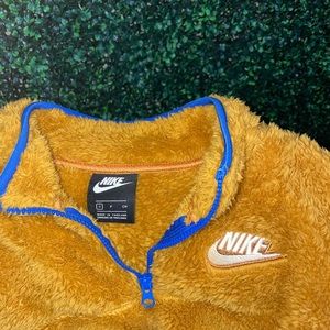 Brand new Nike pullover